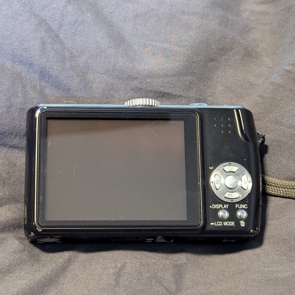 Panasonic Lumix DMC-TZ3 - Picture 3 of 7